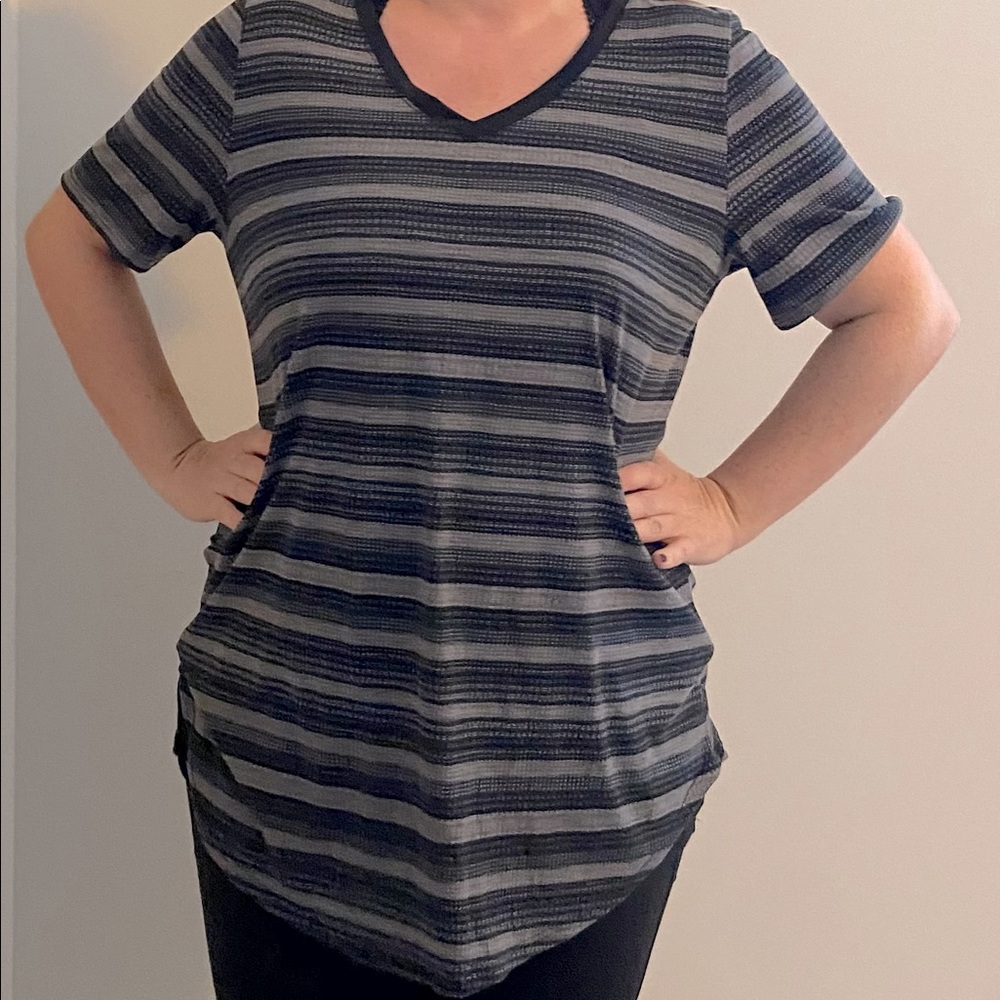 LuLaRoe Christy T stretchy black and gray top L